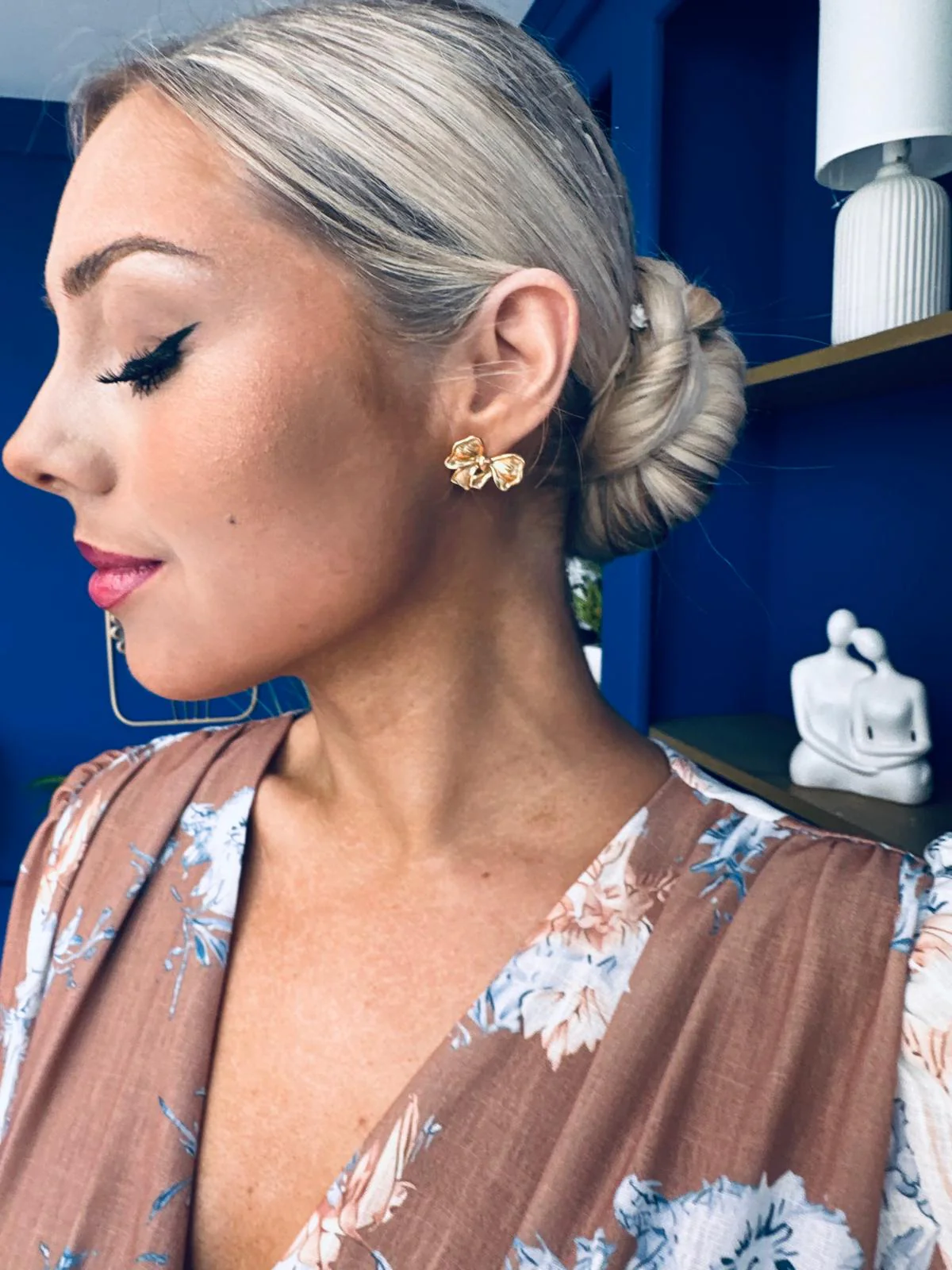 Rosie Stud Earrings Gold - Image 3